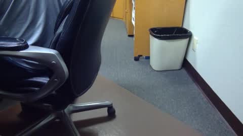 Snapshot of useemie chatting on September 19, 10:32 pm useemie online show from September 19, 10:32 pm