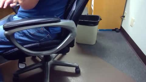 Snapshot of useemie chatting on October 21, 10:54 pm useemie online show from October 21, 10:54 pm