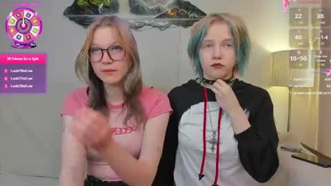 Snapshot of ustic_1 chatting on June 25, 1:48 pm Haven online show from June 25, 1:48 pm
