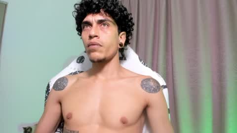 Snapshot of usxr chatting on April 3, 11:58 pm usxr online show from April 3, 11:58 pm