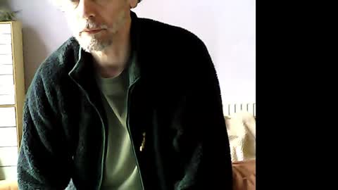 Snapshot of uther30 chatting on April 5, 1:41 pm Uther30 online show from April 5, 1:41 pm