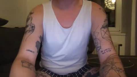 Snapshot of uwantitno chatting on February 26, 5:17 pm uwantitno online show from February 26, 5:17 pm