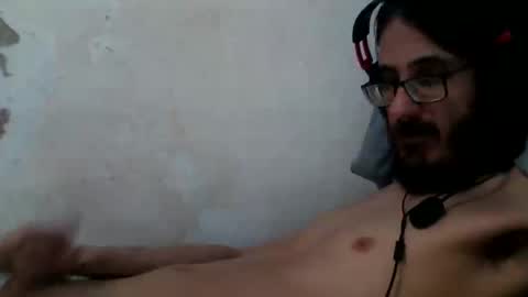 Snapshot of v1n1c1us chatting on December 14, 1:00 am Vinicius online show from December 14, 1:00 am