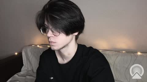 V online show from December 12, 1:49 pm