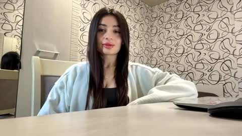 Kiki online show from June 1, 8:05 am