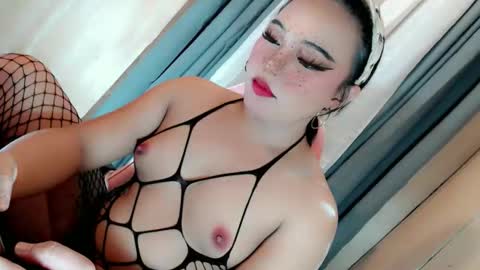 JESS - DONT FORGET TO FOLLOW ME AND GIVE ME THUMBS UP online show from November 23, 11:15 pm