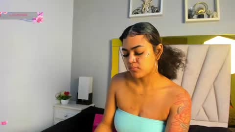 Snapshot of vahiolet_fuentes chatting on July 16, 3:01 am vahioleth online show from July 16, 3:01 am