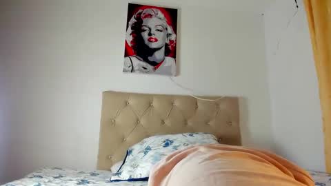 Vahiolet smith online show from October 1, 3:01 am