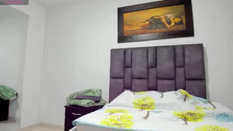 Vahiolet smith online show from April 14, 3:12 am