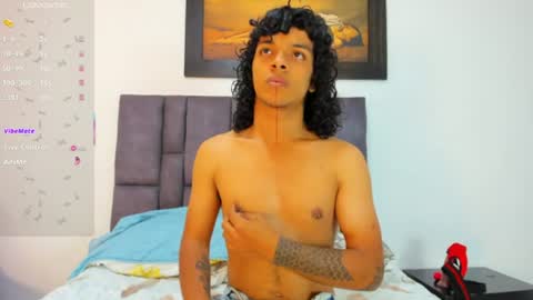 Snapshot of vahiolet_smith chatting on July 7, 3:20 am Vahiolet smith online show from July 7, 3:20 am
