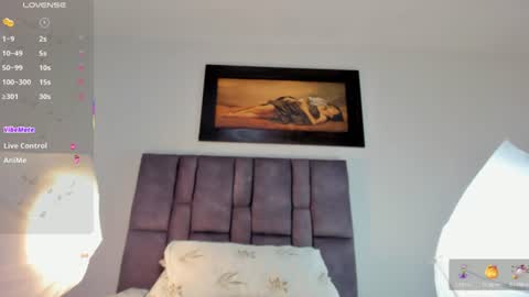Snapshot of vahiolet_smith chatting on July 9, 11:14 am Vahiolet smith online show from July 9, 11:14 am