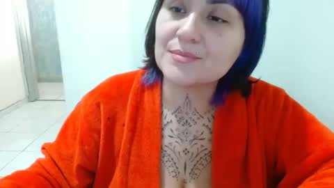 Snapshot of vaholiver chatting on May 11, 6:27 pm Vah Oliver online show from May 11, 6:27 pm
