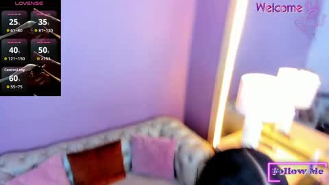 Snapshot of vailoetharris chatting on May 2, 11:48 am Vaiolet Harris online show from May 2, 11:48 am