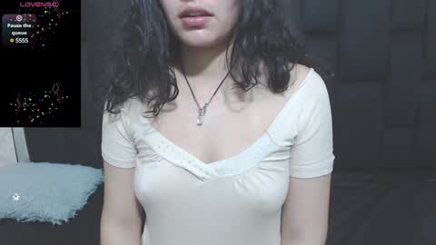 Snapshot of vainilla_cam chatting on January 8, 4:55 am Vainilla online show from January 8, 4:55 am