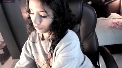 Vaioleth online show from February 11, 7:52 pm