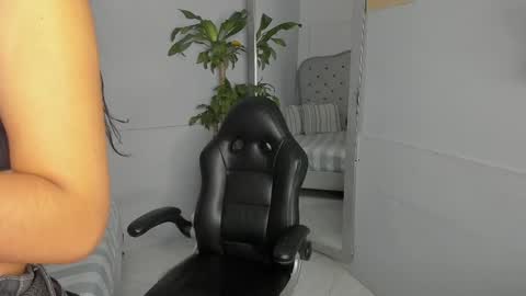 Vaioleth online show from April 24, 11:34 am