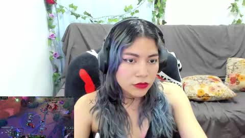 Vaiolet1314 online show from March 2, 5:08 am