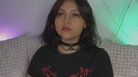 Snapshot of val_luv chatting on April 7, 2:56 am val online show from April 7, 2:56 am
