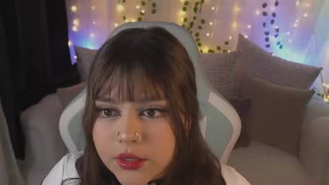 Snapshot of val_luv chatting on June 30, 2:01 am val online show from June 30, 2:01 am