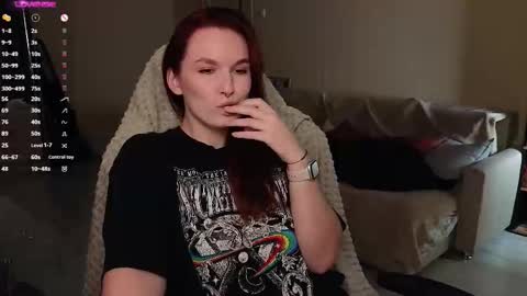 Val online show from November 18, 8:24 pm