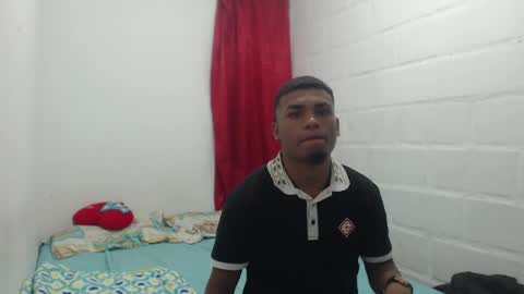 Snapshot of val_sex02 chatting on February 5, 4:27 am val_sex02 online show from February 5, 4:27 am