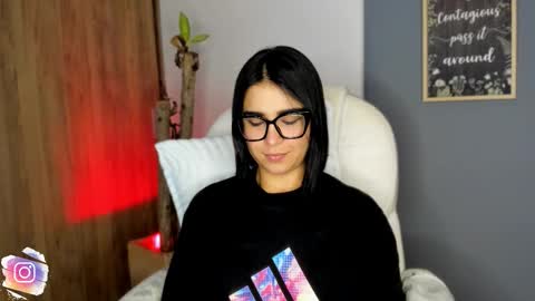 val_varago online show from February 24, 3:48 am