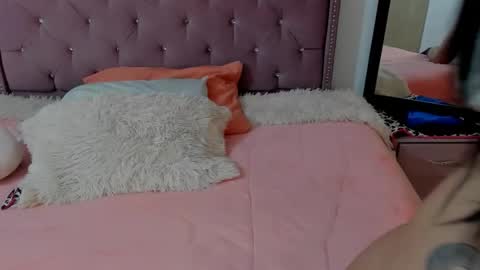 Snapshot of valen_brown chatting on February 20, 6:19 am Valentina online show from February 20, 6:19 am