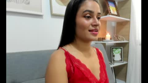 Snapshot of valen_col chatting on May 25, 3:29 pm valen_col online show from May 25, 3:29 pm