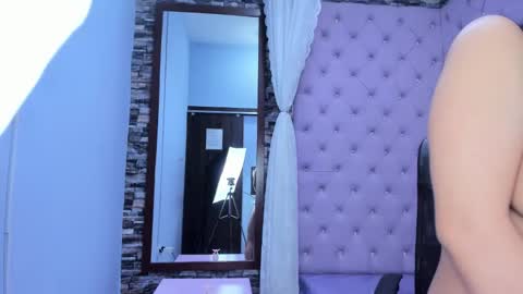 valen lopeez online show from February 6, 4:21 pm