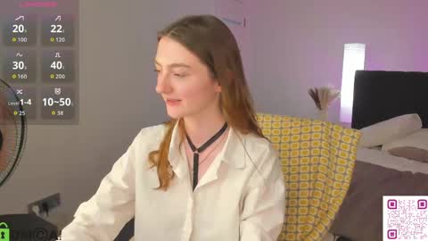 Snapshot of valenora1 chatting on May 21, 12:12 pm Nora online show from May 21, 12:12 pm