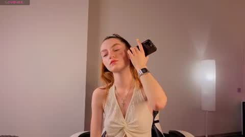 Nora online show from July 19, 11:25 am