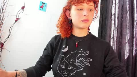 Snapshot of valent_27 chatting on December 21, 6:34 pm Valentina online show from December 21, 6:34 pm