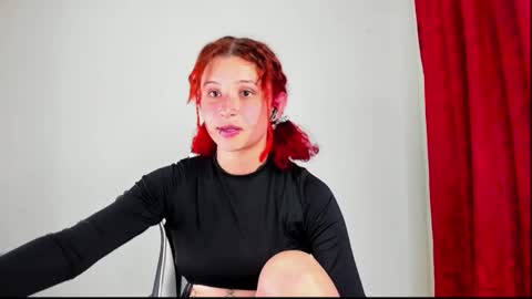 Snapshot of valent_27 chatting on January 27, 4:41 am Valentina online show from January 27, 4:41 am