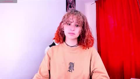 Snapshot of valent_27 chatting on September 9, 4:39 pm Valentina online show from September 9, 4:39 pm