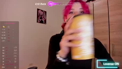 Snapshot of valent_27 chatting on October 10, 6:12 am Valentina online show from October 10, 6:12 am