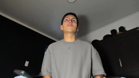 Snapshot of valenteaurum chatting on November 10, 5:12 pm valentean online show from November 10, 5:12 pm