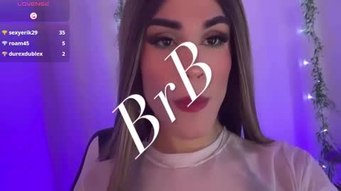 Snapshot of valentina_gaviria_ chatting on December 23, 8:25 pm VALENTINA GAVIRIA online show from December 23, 8:25 pm