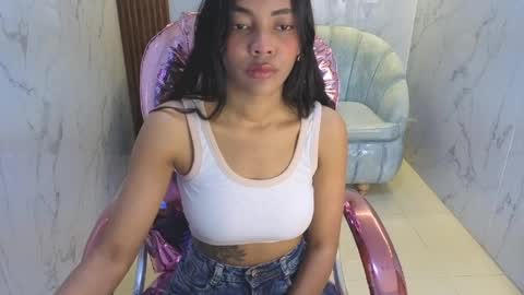 Snapshot of valentina_gomez_s chatting on June 3, 12:30 pm Valentina online show from June 3, 12:30 pm