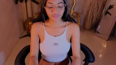 Snapshot of valentina_gomez_s chatting on July 7, 12:42 pm Valentina online show from July 7, 12:42 pm