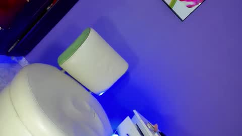 valentina_horny777 online show from December 19, 1:01 am