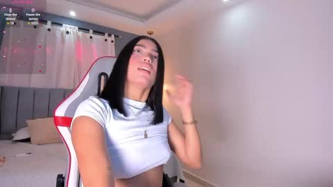 Snapshot of valentina_noa chatting on May 16, 12:04 pm Valentina online show from May 16, 12:04 pm