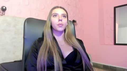 Valentina online show from May 8, 3:50 pm