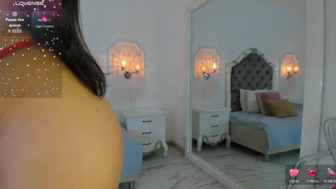 Snapshot of valentina_ross_ chatting on May 6, 12:32 pm Valentina online show from May 6, 12:32 pm