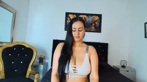 Snapshot of valentinajaramilloo chatting on June 5, 2:12 pm ValentinaJaramilloo online show from June 5, 2:12 pm