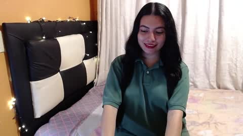 valentinasmith18 online show from April 1, 12:00 am