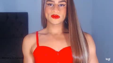 Snapshot of valentinaxxxdoll chatting on June 1, 2:02 am VALENTINA online show from June 1, 2:02 am
