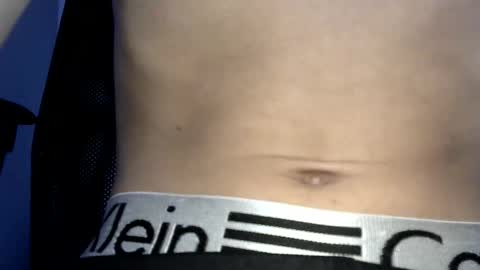 Snapshot of valentinaysamuel chatting on February 6, 9:40 pm Samuel online show from February 6, 9:40 pm