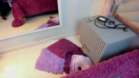 Snapshot of valentine_mia_ chatting on February 28, 7:04 pm Mia online show from February 28, 7:04 pm