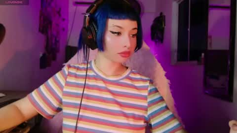 Danielle  Please help me to reach 300 thumbs up online show from November 14, 10:03 am