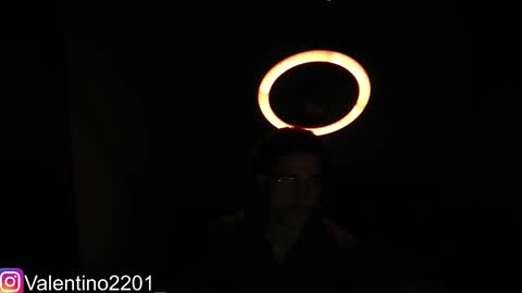 Snapshot of valentino_2201 chatting on March 25, 8:31 am Valentino - 15 OFF valentino2201 online show from March 25, 8:31 am